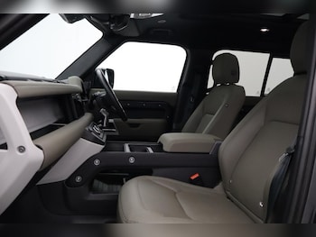 Used Land Rover Defender 2023 for sale - 78592566: Photo
