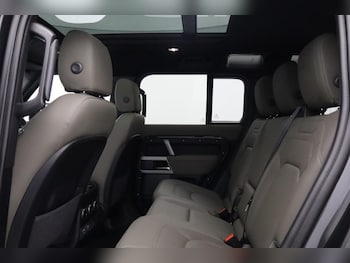 Used Land Rover Defender 2023 for sale - 78592566: Photo