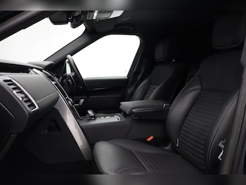 Used Land Rover Discovery 2023 for sale - 78568606: Photo