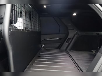 Used Land Rover Discovery 2023 for sale - 78568606: Photo