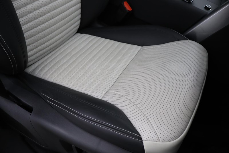 Used Land Rover Discovery 2025 for sale - 77300600: Photo 30