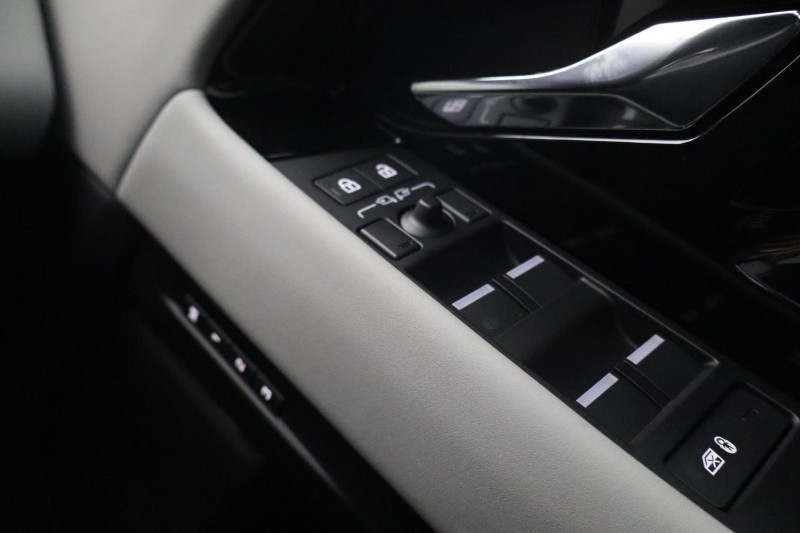Used Land Rover Range Rover Evoque 2026 for sale - 78152751: Photo 51