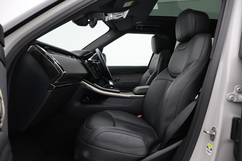 Used Land Rover Range Rover Sport 2024 for sale - 77339551: Photo 3