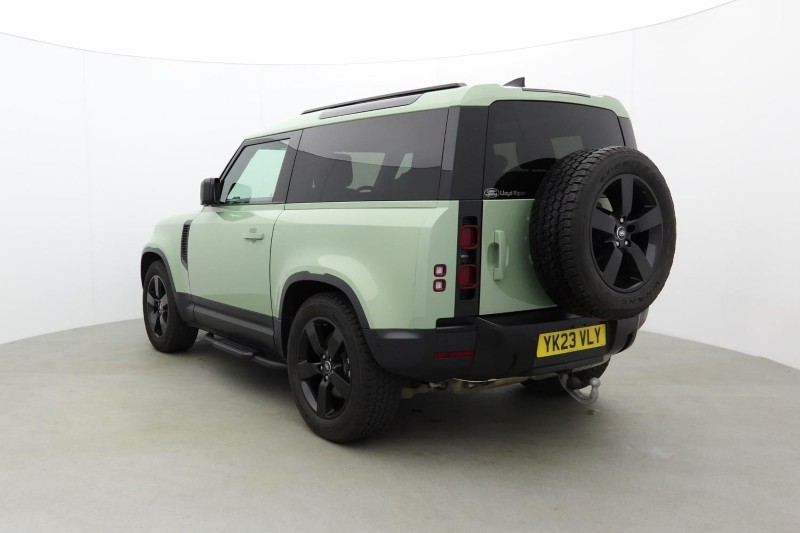 Used Land Rover Defender 2023 for sale - 77848220: Photo 2
