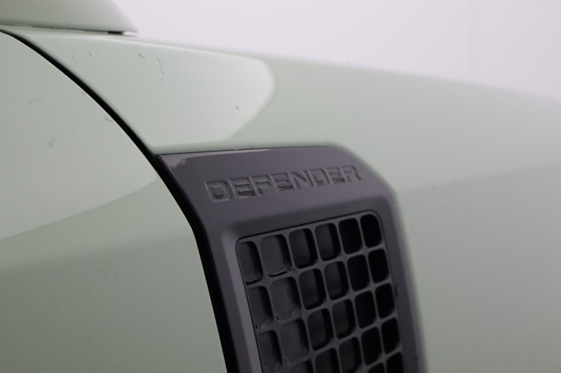 Used Land Rover Defender 2023 for sale - 77848220: Photo 20