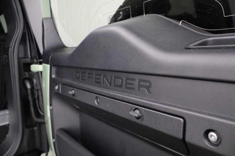Used Land Rover Defender 2023 for sale - 77848220: Photo 26