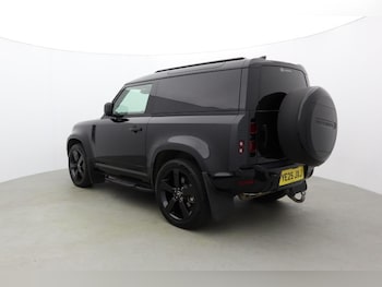 Used Land Rover Defender 2025 for sale - 78108900: Photo