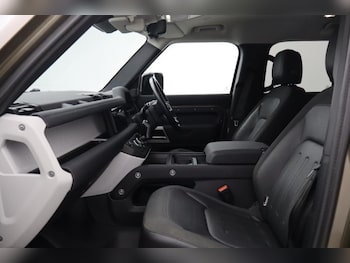 Used Land Rover Defender 2020 for sale - 79583756: Photo