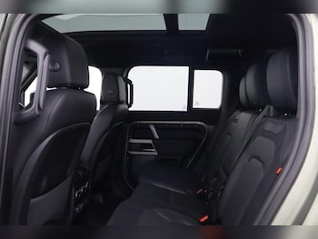 Used Land Rover Defender 2023 for sale - 78817560: Photo