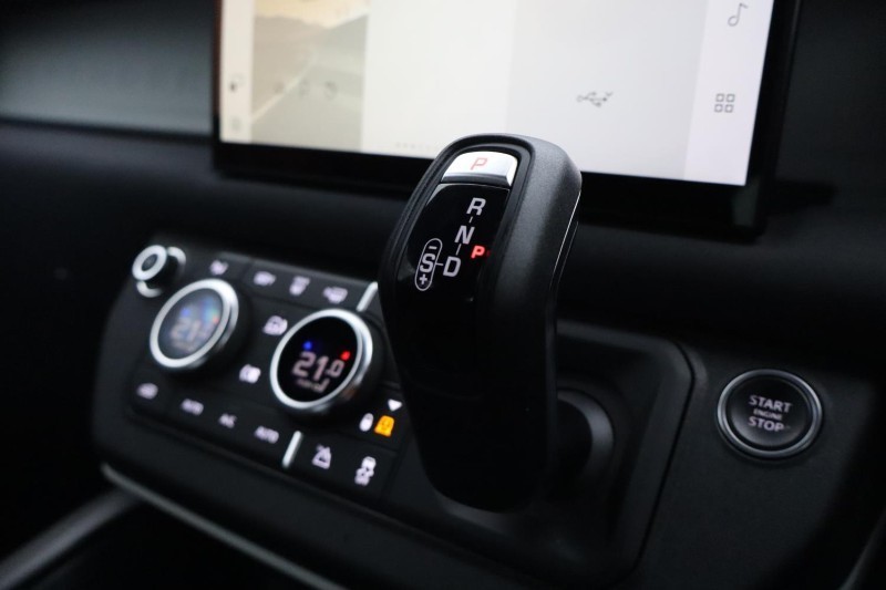 Used Land Rover Defender 2021 for sale - 78064075: Photo 13