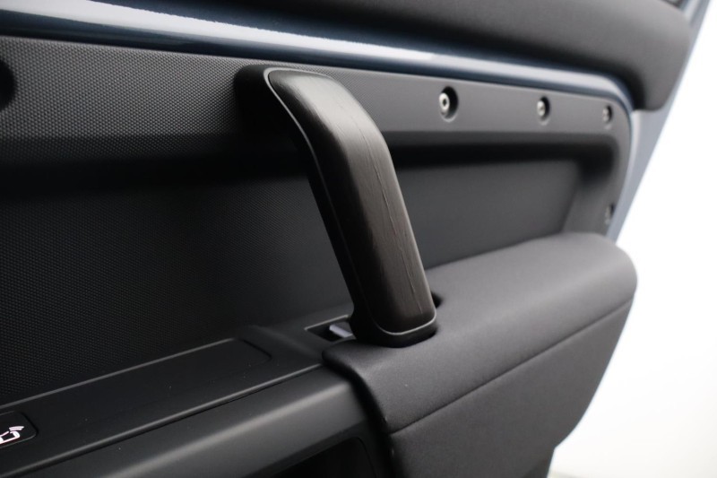 Used Land Rover Defender 2021 for sale - 78064075: Photo 37