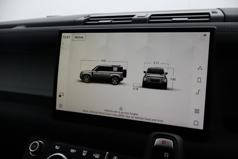 Used Land Rover Defender 2021 for sale - 78064075: Photo 44