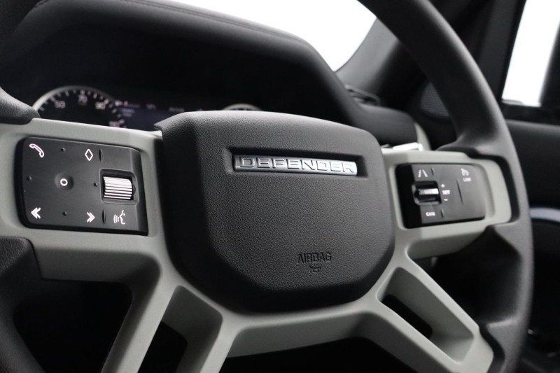 Used Land Rover Defender 2021 for sale - 78064075: Photo 46
