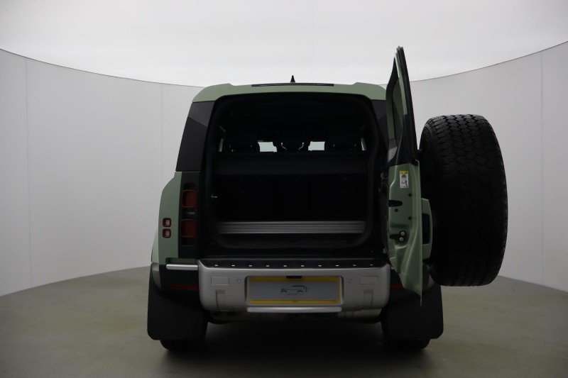 Used Land Rover Defender 2023 for sale - 77619308: Photo 11