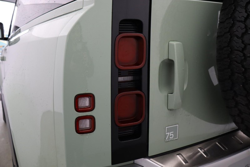 Used Land Rover Defender 2023 for sale - 77619308: Photo 20