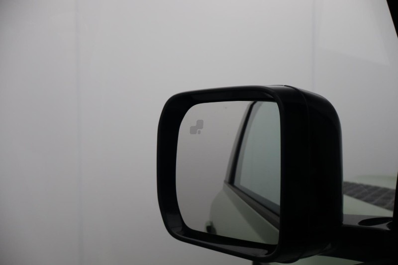 Used Land Rover Defender 2023 for sale - 77619308: Photo 30