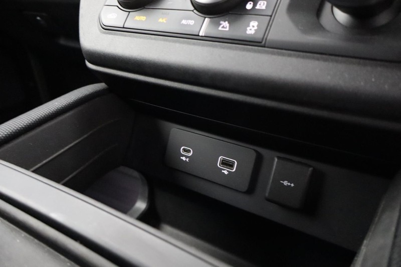 Used Land Rover Defender 2023 for sale - 77619308: Photo 38