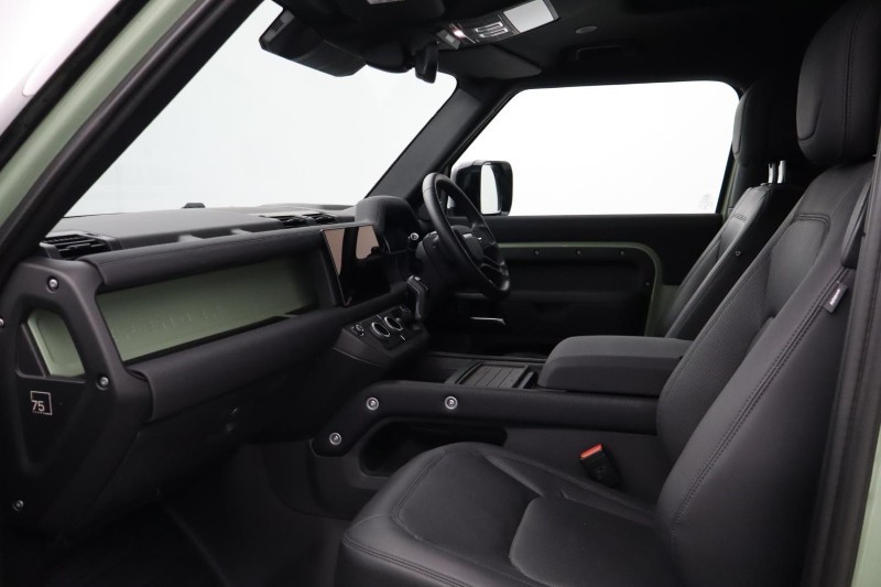 Used Land Rover Defender 2023 for sale - 77619308: Photo 4