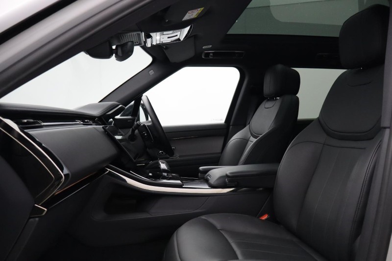 Used Land Rover Range Rover Sport 2024 for sale - 77803990: Photo 3