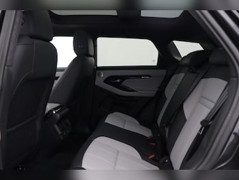 Used Land Rover Range Rover Evoque 2025 for sale - 79263923: Photo