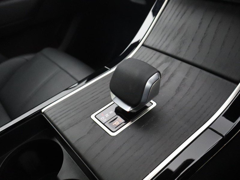 Used Land Rover Range Rover Velar 2025 for sale - 78152741: Photo 14