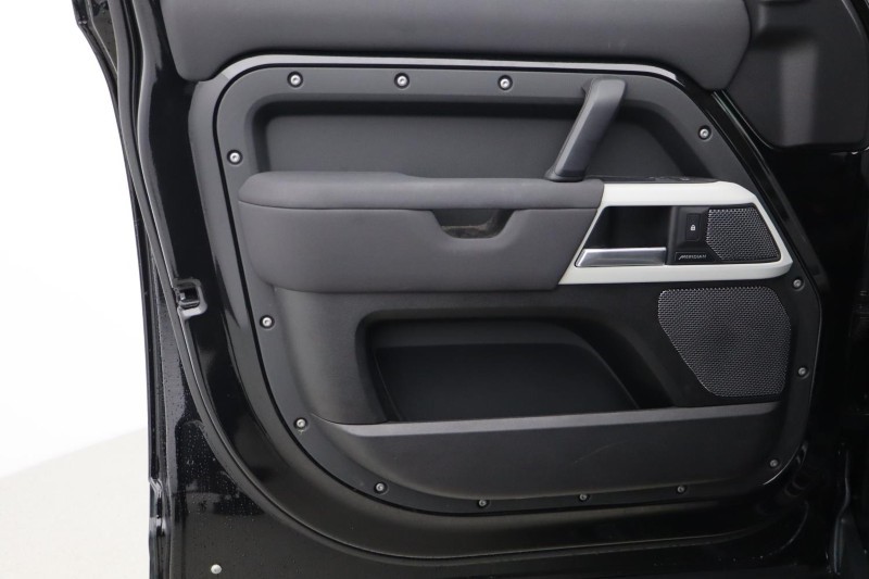 Used Land Rover Defender 2022 for sale - 77186427: Photo 24