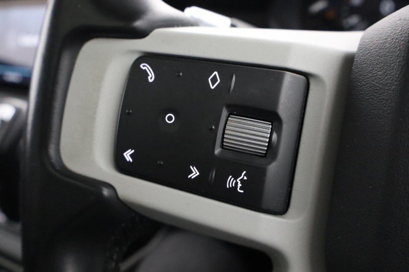 Used Land Rover Defender 2022 for sale - 77186427: Photo 31