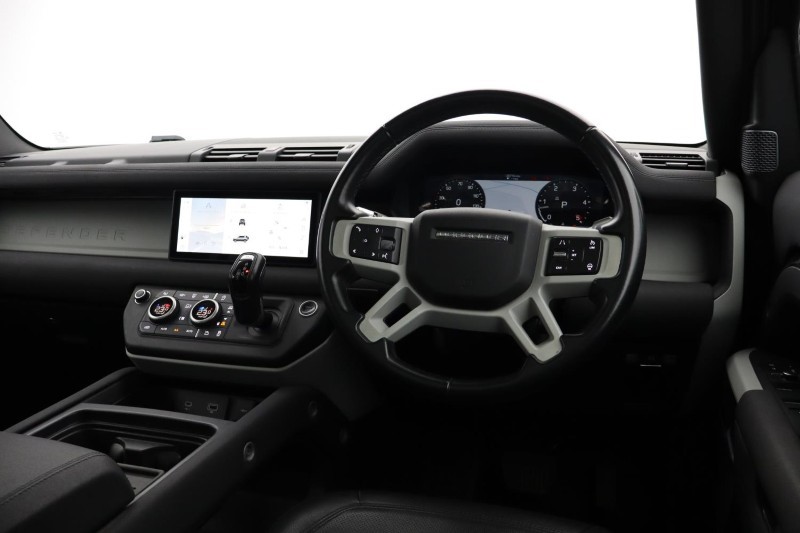 Used Land Rover Defender 2022 for sale - 77186427: Photo 32