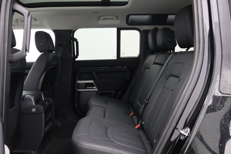 Used Land Rover Defender 2022 for sale - 77186427: Photo 4