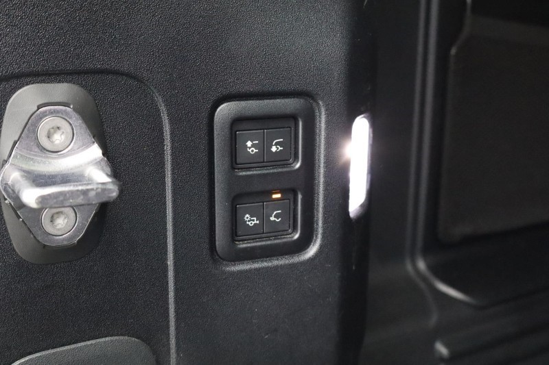 Used Land Rover Defender 2022 for sale - 77186427: Photo 48