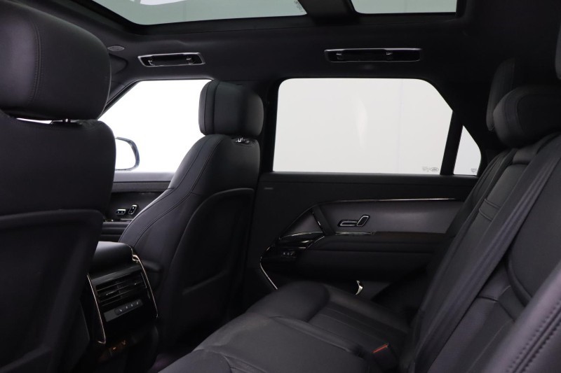 Used Land Rover Range Rover Sport 2023 for sale - 76981191: Photo 4