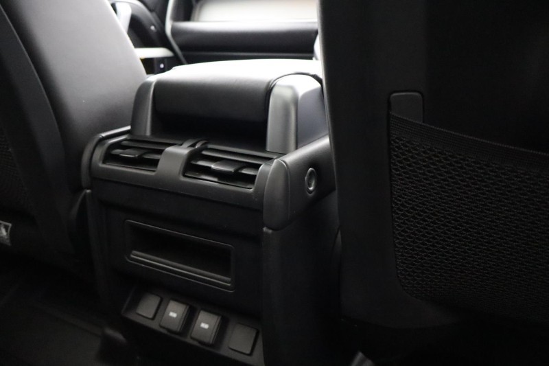 Used Land Rover Defender 2023 for sale - 76981291: Photo 18