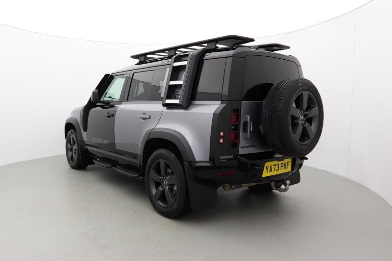 Used Land Rover Defender 2023 for sale - 76981291: Photo 2