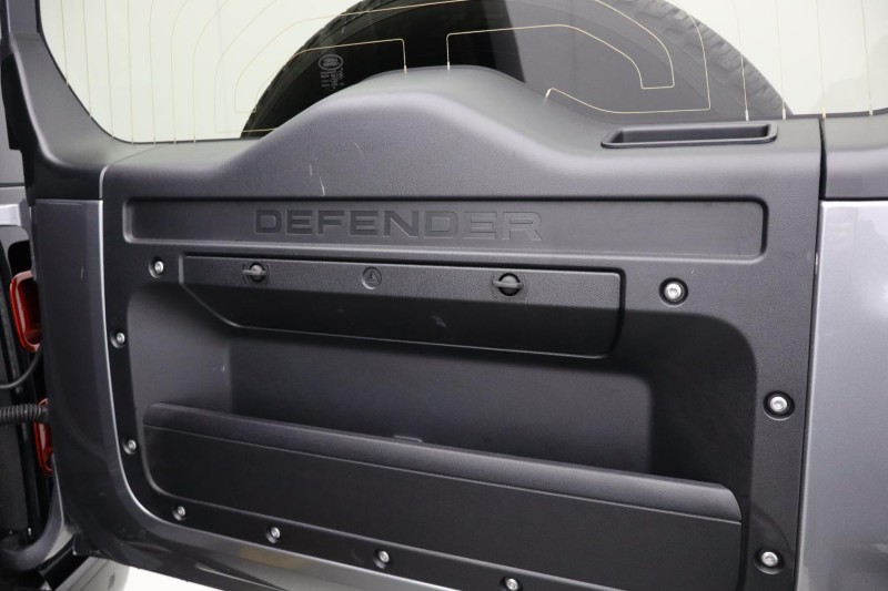 Used Land Rover Defender 2023 for sale - 76981291: Photo 28