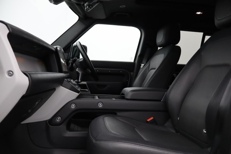 Used Land Rover Defender 2023 for sale - 76981291: Photo 3