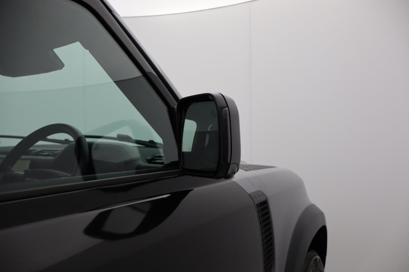 Used Land Rover Defender 2023 for sale - 76981291: Photo 36