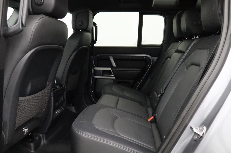 Used Land Rover Defender 2023 for sale - 76981291: Photo 4