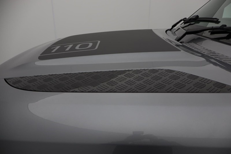 Used Land Rover Defender 2023 for sale - 76981291: Photo 44