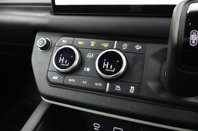 Used Land Rover Defender 2023 for sale - 76981291: Photo 69