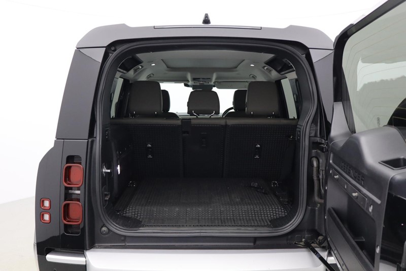 Used Land Rover Defender 2022 for sale - 76981120: Photo 10