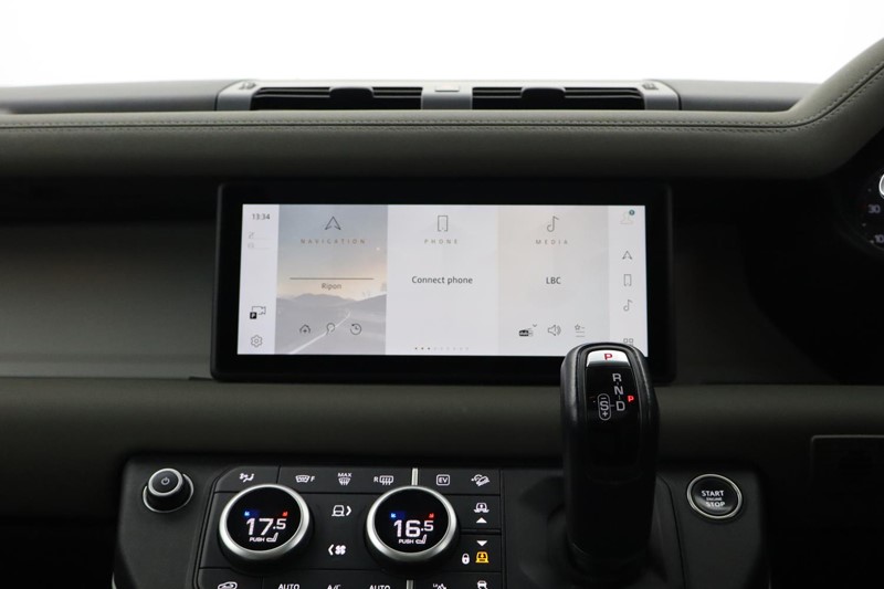 Used Land Rover Defender 2022 for sale - 76981120: Photo 14