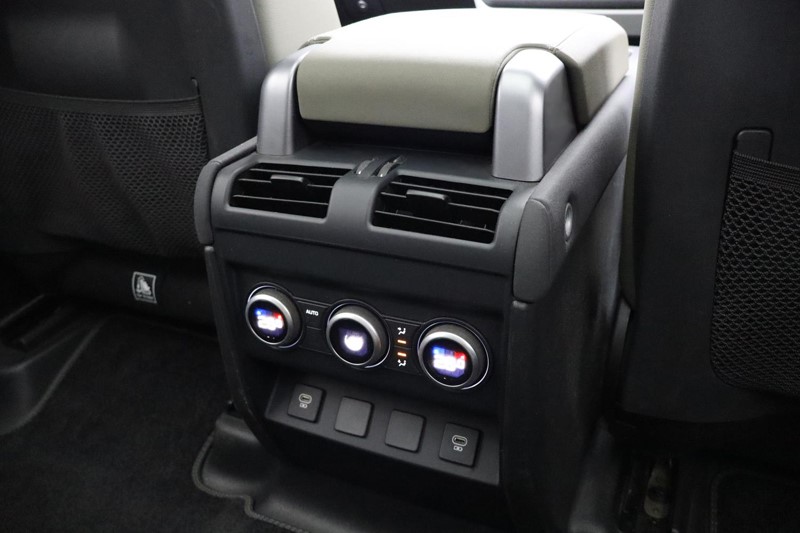 Used Land Rover Defender 2022 for sale - 76981120: Photo 18