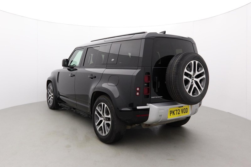 Used Land Rover Defender 2022 for sale - 76981120: Photo 2