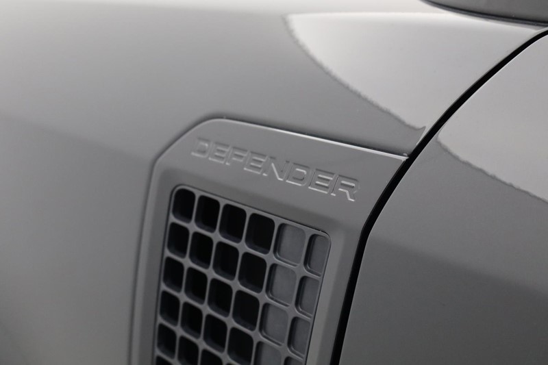 Used Land Rover Defender 2022 for sale - 76981120: Photo 20