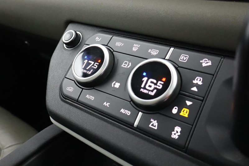 Used Land Rover Defender 2022 for sale - 76981120: Photo 33