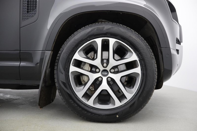 Used Land Rover Defender 2022 for sale - 76981120: Photo 8