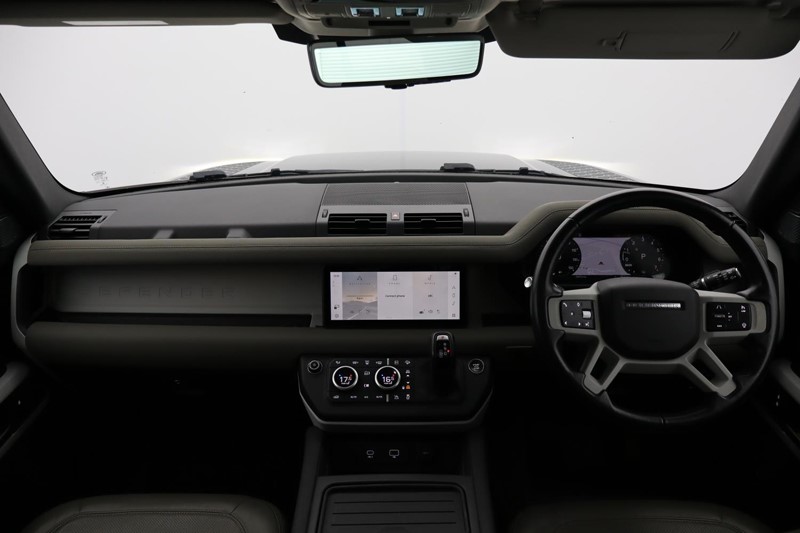 Used Land Rover Defender 2022 for sale - 76981120: Photo 9