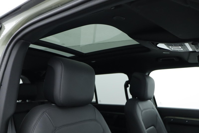 Used Land Rover Defender 2025 for sale - 77528262: Photo 30