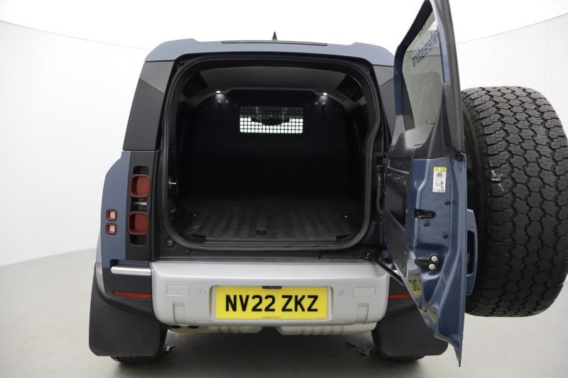 Used Land Rover Defender 2022 for sale - 76982293: Photo 10