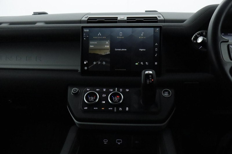 Used Land Rover Defender 2022 for sale - 76982293: Photo 14